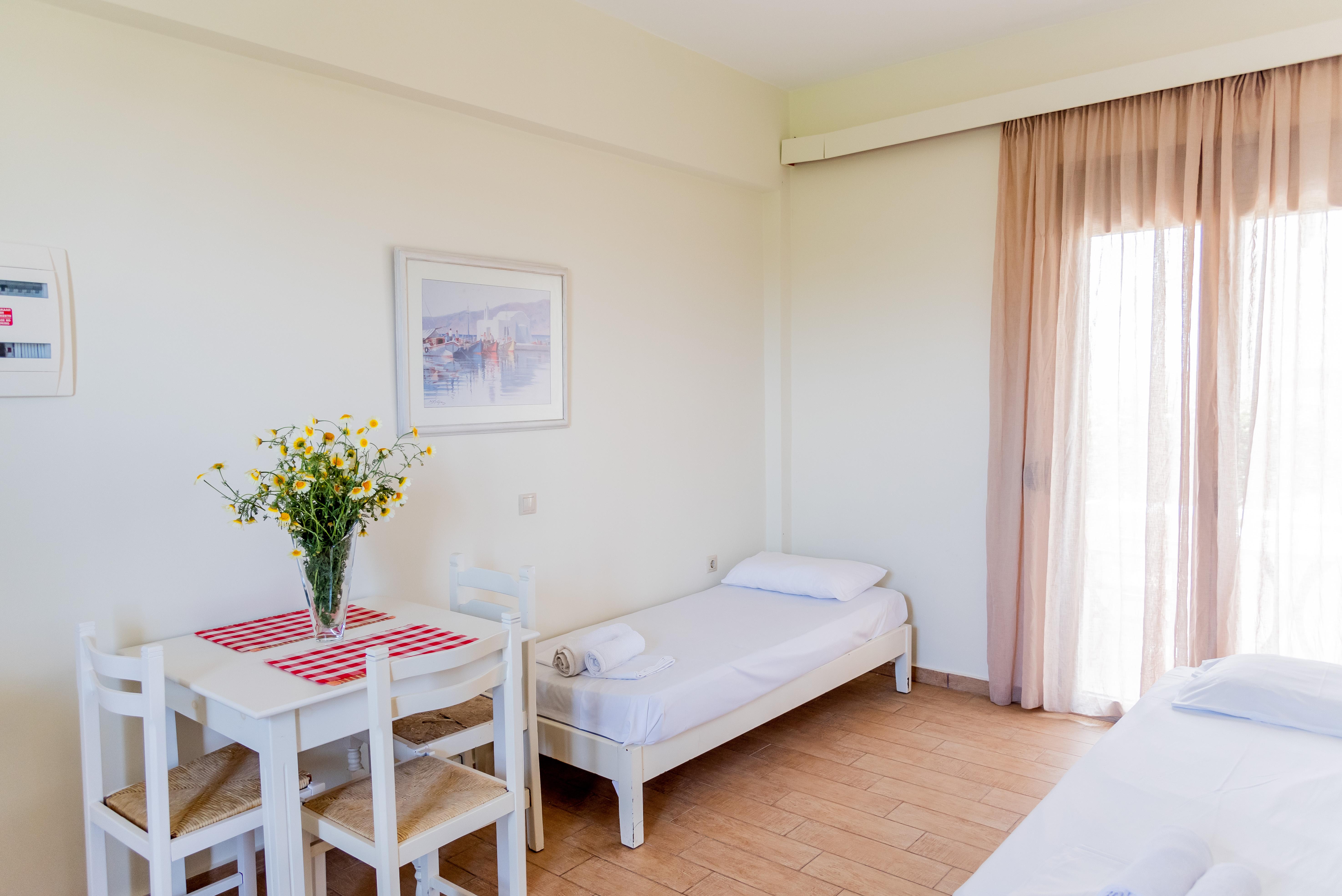 Almyra Apartments & Suites Sfakaki Luaran gambar