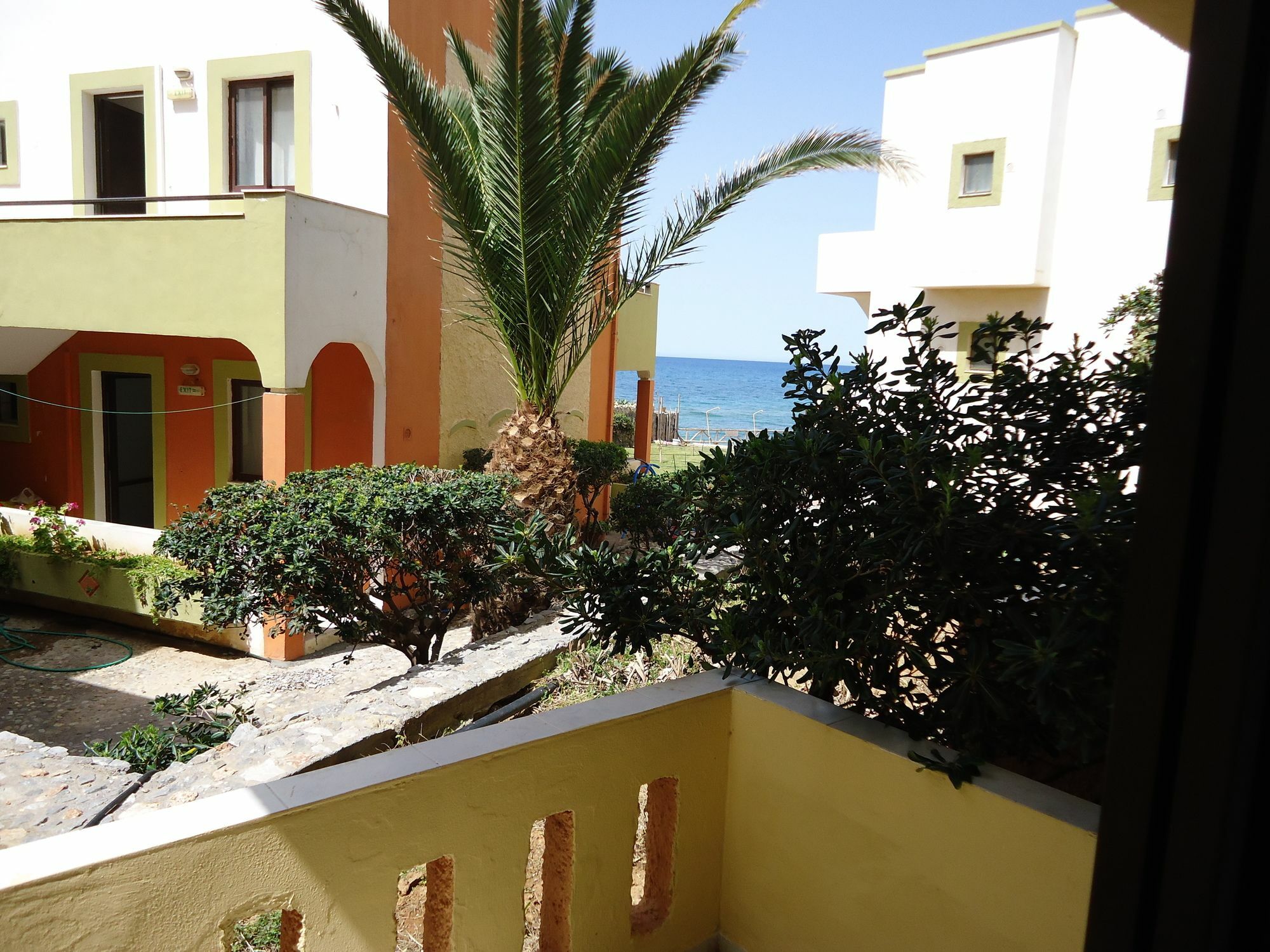 Almyra Apartments & Suites Sfakaki Luaran gambar
